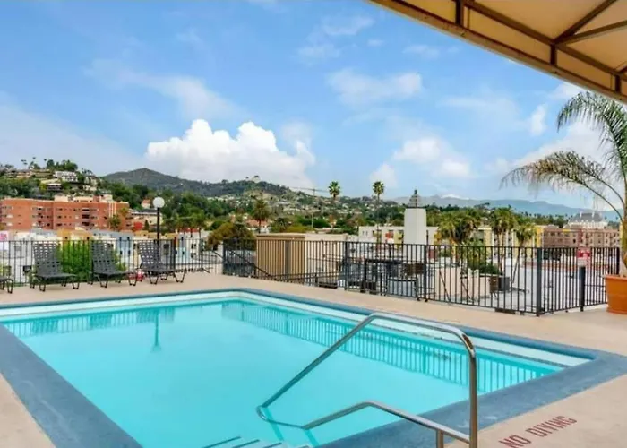 Hollywood Heights 2Br Apartment With Rooftop Pool And Stunning Views